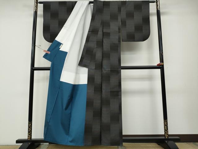 平和屋着物●本場大島紬　吉三郎　9マルキ　泥染め　霞市松文　吉織物謹製　証紙付き　正絹　逸品　CABD7270ut