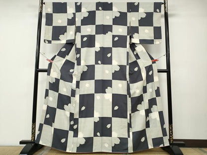 平和屋着物●上質な小紋　鹿の子格子舞桜文　金彩　正絹　逸品　CABD7281ut