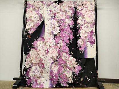平和屋着物●豪華振袖　刺繍　舞花文　暈し染め　黒地　金彩　正絹　逸品　CABD7295ut