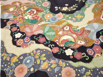 平和屋着物●豪華振袖　駒刺繍　道長吉祥花文　金通し地　正絹　逸品　CABD7327ut
