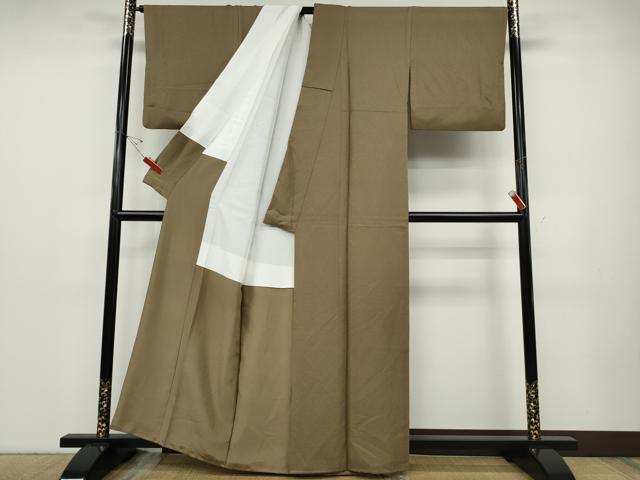 平和屋着物●上質な色無地　霞地紋　柴染色　正絹　逸品　CABD7359ut