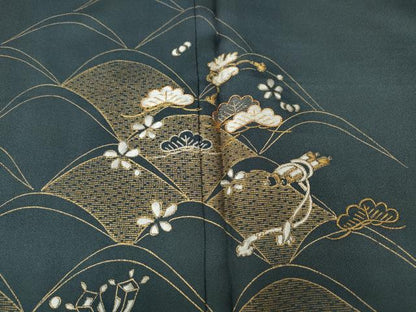 平和屋着物●訪問着　駒刺繍　宝尽くし松花文　金彩　正絹　逸品　CABD7457ut