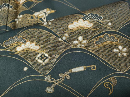 平和屋着物●訪問着　駒刺繍　宝尽くし松花文　金彩　正絹　逸品　CABD7457ut