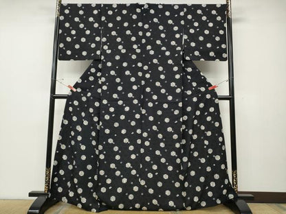 平和屋着物●上質な小紋　型染め　雪輪花文　黒地　正絹　逸品　CABD7474ut