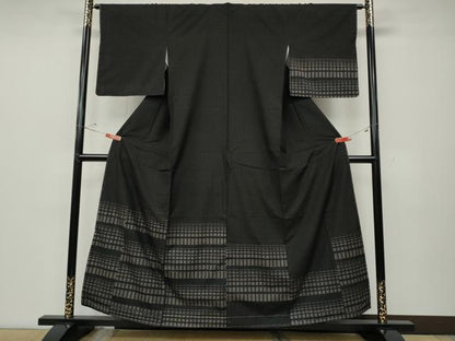 平和屋着物●訪問着　本場大島紬　9マルキ　変わり格子　三越扱い　正絹　逸品　未使用　CABD7477ut