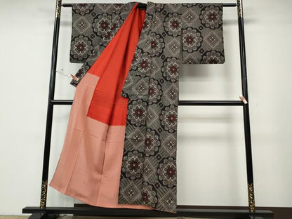 平和屋着物●本場大島紬　龍郷絣　吉祥花文　正絹　逸品　CABD7537ut