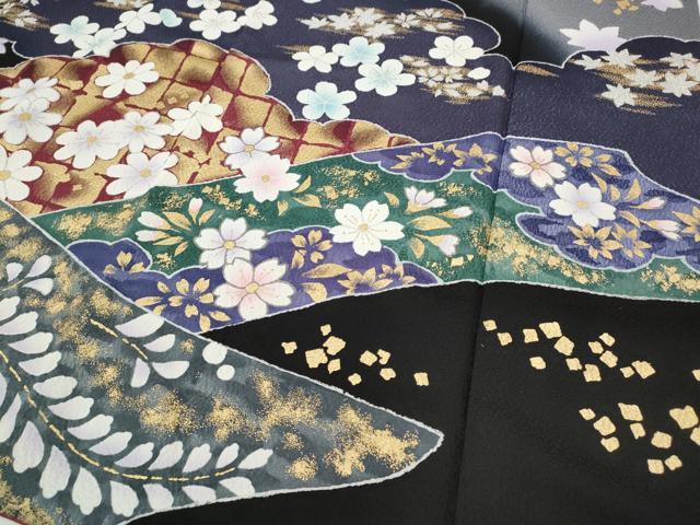 平和屋着物●豪華振袖　雲重ね熨斗舞花文　暈し染め　黒地　金彩　やまと誂製　正絹　逸品　CABD7554ut