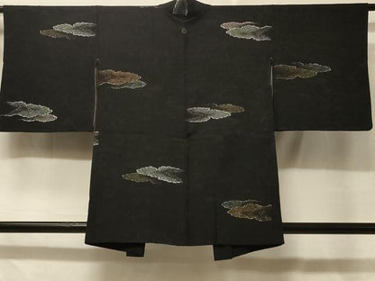 平和屋着物＃羽織　寿光織　雲取り文　黒地　金銀糸　正絹　逸品　CABD7704in
