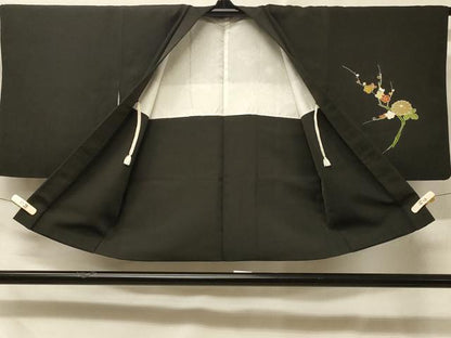 平和屋着物＃羽織　駒刺繍　扇面槍梅文　黒地　正絹　逸品　CABD7709in