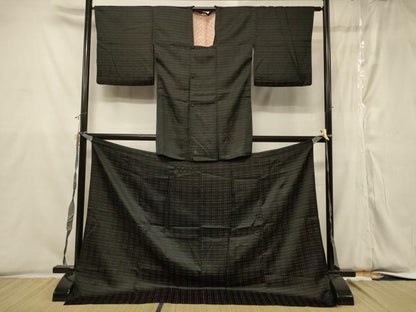 平和屋着物＃道行コート　二部式　単衣　格子柄　黒地　正絹　逸品　CABD7871in