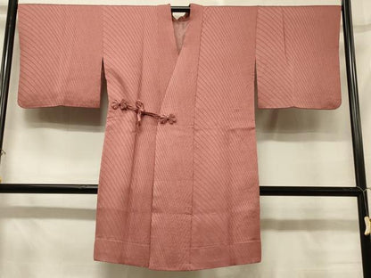 平和屋着物＃道中着　流線地紋　薄紅色　ロング丈　正絹　逸品　CABD7927in