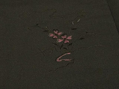 平和屋着物＃羽織　総刺繍　雲取り草花文　黒地　正絹　逸品　CABD7934in