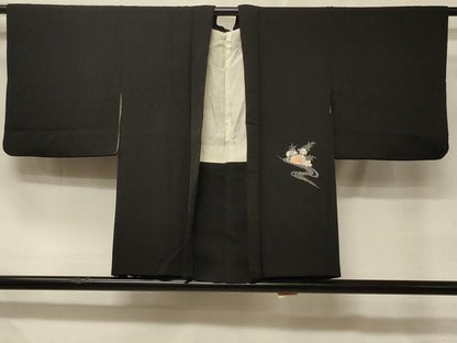 平和屋着物＃羽織　駒刺繍　流水飾花文　黒地　銀糸　正絹　逸品　CABD7938in