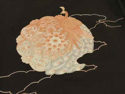 平和屋着物＃中国三大刺繍　相良刺繍　総刺繍　羽織　駒刺繍　孔雀正倉院花文　黒地　金糸　正絹　逸品　CABD7961in
