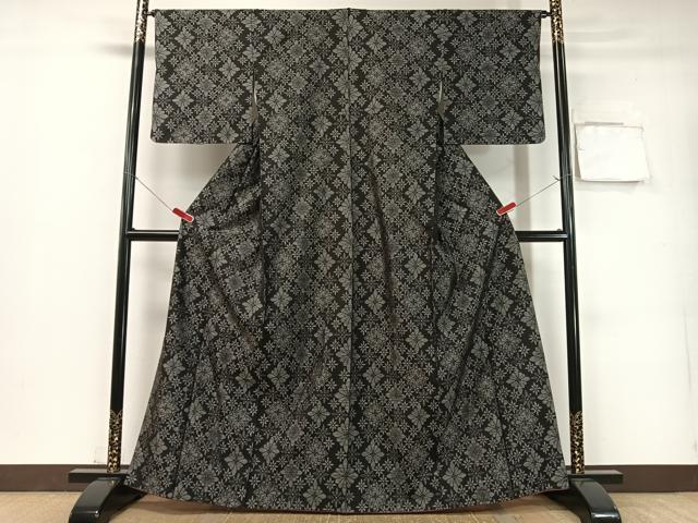 平和屋着物●上質な紬　花菱文　黒地　正絹　逸品　CABD8006vp