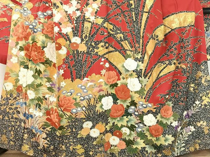 平和屋着物●豪華振袖　駒刺繍　草花文　たたき染め　金彩　正絹　逸品　CABD8011vp