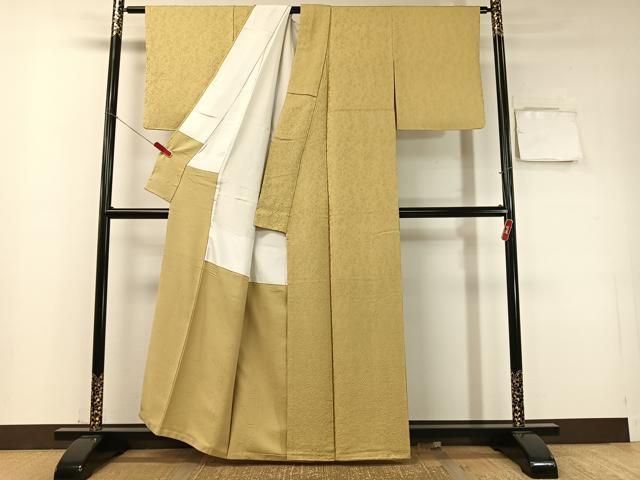 平和屋着物●上質な色無地　草花地紋　枯草色　正絹　逸品　CABD8015vp