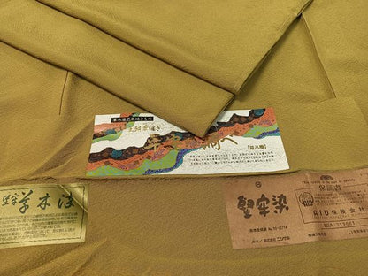 平和屋着物●上質な色無地　堅牢草木染　平安の調べ　青朽葉色　反端付き　正絹　逸品　未使用　CABD8102vp