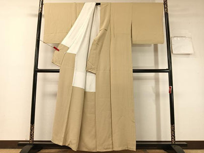 平和屋着物●上質な色無地　白橡色　正絹　逸品　CABD8112vp