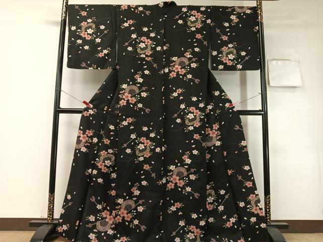平和屋着物●小紋　簪　櫛　舞桜　黒地　洗える着物　CABD8124vp