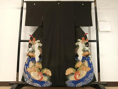 平和屋着物●アンティーク　大正ロマン　黒留袖　刺繍　手描き　飛鶴浜松文　暈し染め　金彩　正絹　逸品　CABD8137vp