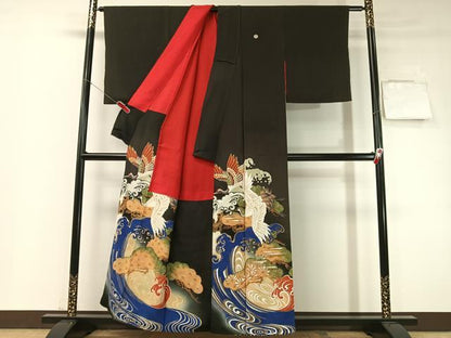 平和屋着物●アンティーク　大正ロマン　黒留袖　刺繍　手描き　飛鶴浜松文　暈し染め　金彩　正絹　逸品　CABD8137vp