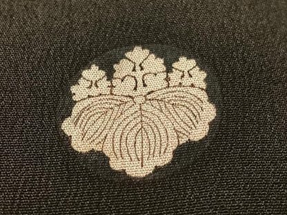 平和屋着物●アンティーク　大正ロマン　黒留袖　刺繍　手描き　飛鶴浜松文　暈し染め　金彩　正絹　逸品　CABD8137vp