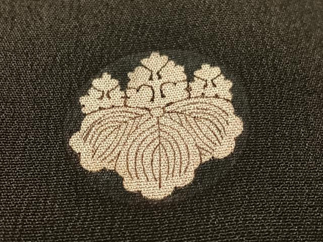 平和屋着物●アンティーク　大正ロマン　黒留袖　刺繍　手描き　飛鶴浜松文　暈し染め　金彩　正絹　逸品　CABD8137vp