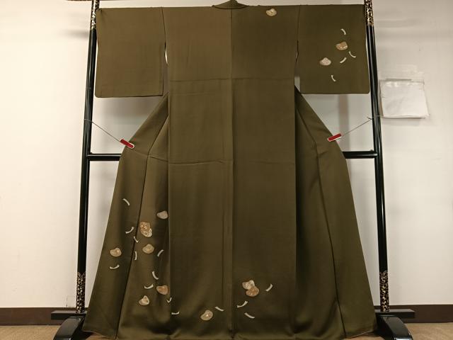 平和屋着物●訪問着　駒刺繍　貝合わせ花文　金彩　正絹　逸品　CABD8141vp