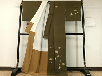 平和屋着物●訪問着　駒刺繍　貝合わせ花文　金彩　正絹　逸品　CABD8141vp