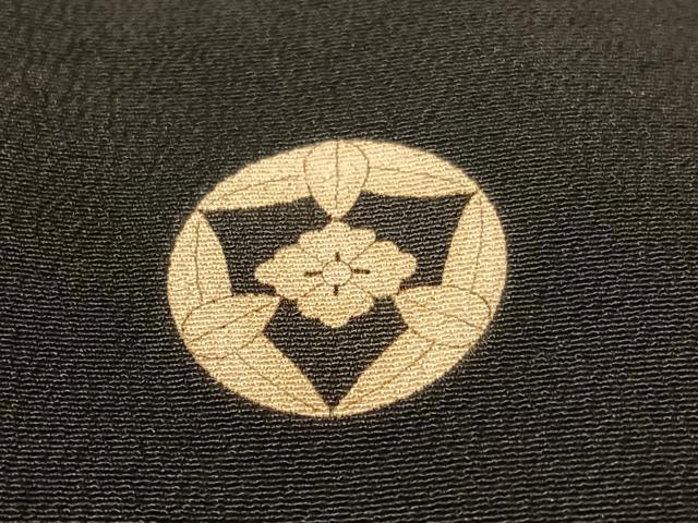 平和屋着物●アンティーク　大正ロマン　黒留袖　駒刺繍　霞雪輪花文　金彩　正絹　逸品　CABD8145vp