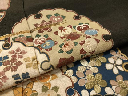 平和屋着物●アンティーク　大正ロマン　黒留袖　駒刺繍　霞雪輪花文　金彩　正絹　逸品　CABD8145vp