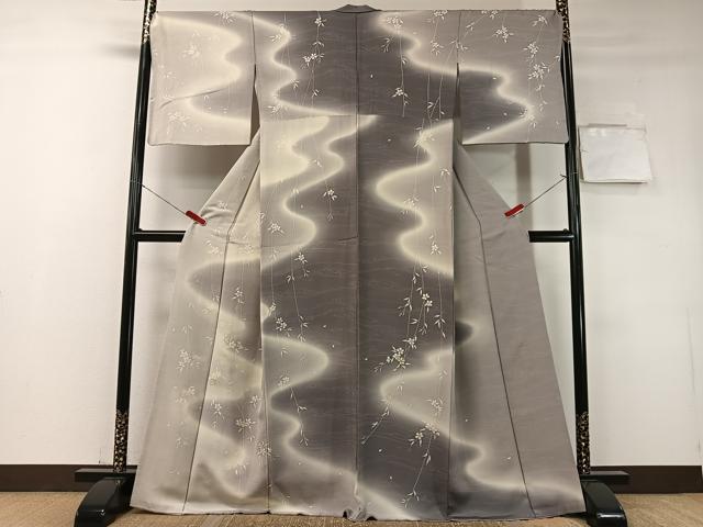平和屋着物●日本舞踊家　岩井流宗元　岩井友見　訪問着　刺繍　流水枝垂れ桜　暈し染め　金糸　正絹　逸品　CABD8146vp