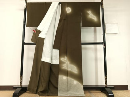 平和屋着物●訪問着　雪輪飛び兎　暈し染め　金銀彩　鬼しぼ縮緬　正絹　逸品　CABD8147vp