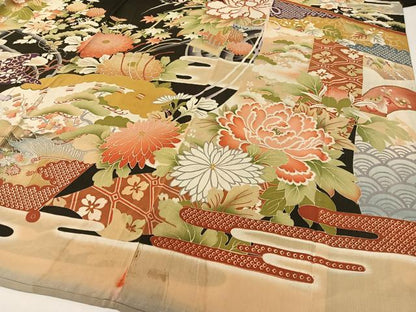 平和屋本店●アンティーク　大正ロマン　振袖　駒刺繍　霞几帳花文　黒地　金彩　正絹　逸品　CABD8174vp