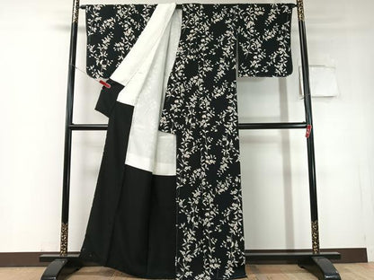 平和屋着物●上質な小紋　型染め　草花文　黒地　金彩　鬼しぼ縮緬　正絹　逸品　未使用　CABD8223vp