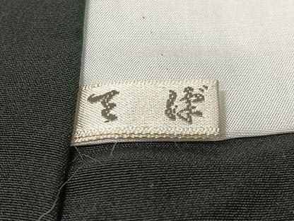 平和屋着物●上質な小紋　型染め　草花文　黒地　金彩　鬼しぼ縮緬　正絹　逸品　未使用　CABD8223vp