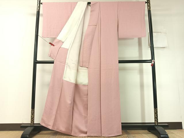 平和屋着物●世界的ファッションデザイナー　山本寛斎　kansaiブランド　色無地　舞花地紋　撫子色　反端付　正絹　逸品　未使用CABD8311vp