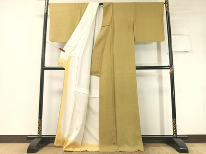平和屋着物●上質な色無地　ふくれ織　青朽葉色　正絹　逸品　CABD8312vp