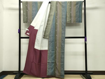 平和屋着物●結城紬　奥順　はたおり娘　80亀甲　舞蝶花唐草間道　やまと誂製　証紙付き　正絹　逸品　未使用　CABD8815gh