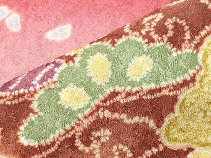 平和屋着物●豪華振袖　駒刺繍　舞桜花文　暈し染め　金彩　金通し地　正絹　逸品　CABD8822gh