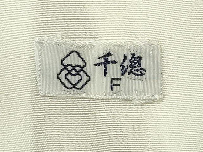 平和屋着物●極上　創業460年・千總　小紋　舞蝶花唐草文　鬼しぼ縮緬　正絹　逸品　未使用　CABD8837gh