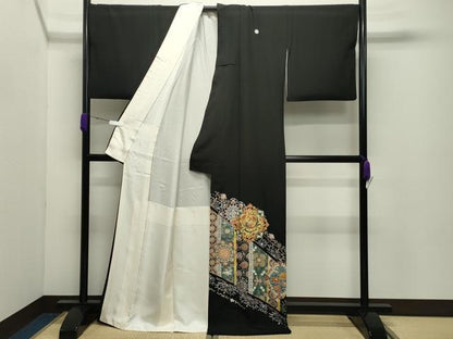 平和屋着物●豪華黒留袖　駒刺繍　鳳凰花唐草文　金彩　正絹　逸品　CABD8887gh