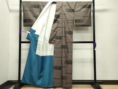 平和屋着物●本場大島紬　9マルキ　吉祥花文　正絹　逸品　CABD8923gh