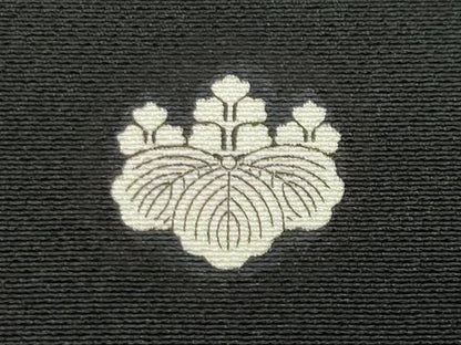 平和屋着物●豪華黒留袖　作家物　駒刺繍　正倉院花唐草文　金彩　ほてい屋扱い　正絹　逸品　CABD8947gh