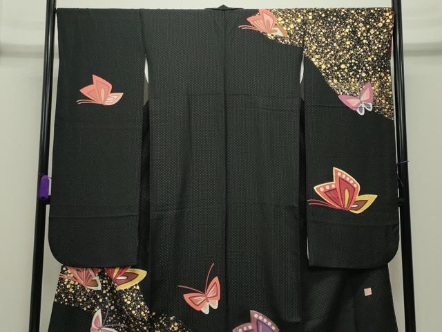 平和屋着物●豪華振袖　作家物　舞蝶文　黒地　金彩　銀通し地　正絹　逸品　CABD8974gh