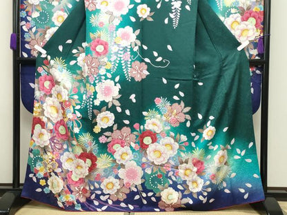 平和屋着物●豪華振袖　駒刺繍　舞桜花文　暈し染め　やまと誂製　正絹　逸品　CABD8999gh