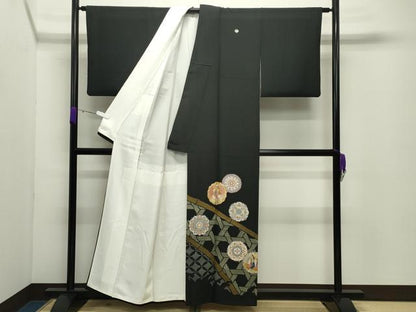 平和屋着物●豪華黒留袖　作家物　駒刺繍　籬鳳凰花文　金彩　正絹　逸品　CABD9002gh