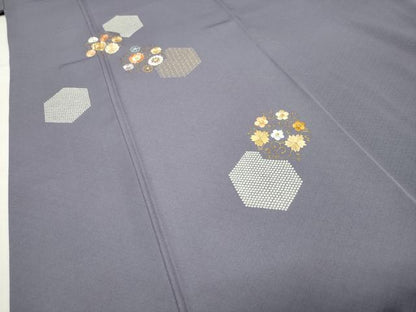平和屋着物●創業460年・千總　訪問着　刺繍　亀甲花唐草文　金彩　西武百貨店扱い　正絹　逸品　CABD9026gh
