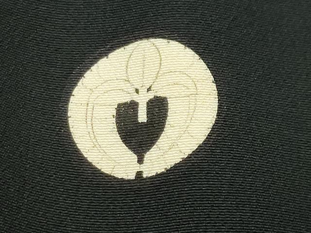 平和屋着物▼豪華黒留袖　駒刺繍　地紙重ね花文　金彩　正絹　逸品　CABD9049gh
